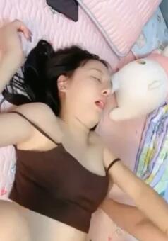 Ů