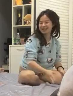 良家小姐姐饥渴不已